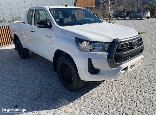 Toyota Hilux 2.4 D-4D 4WD CE CH - 1