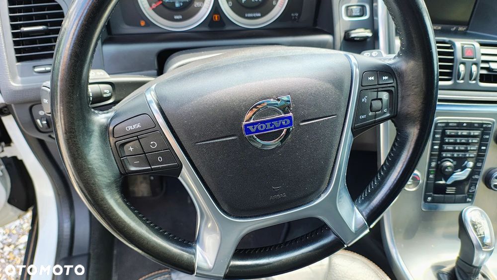 Volvo XC 60 D5 AWD Momentum - 7