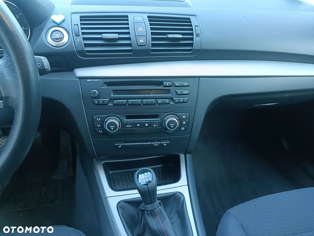 BMW Seria 1 116i - 15