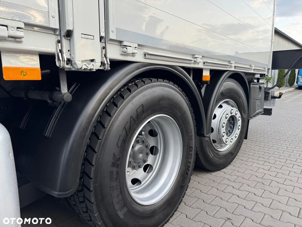 Schwarzmuller Przyczepa burtowa budowlanka 2017 r + Mercedes Actros 26.48 z HDS 2017 r - 20