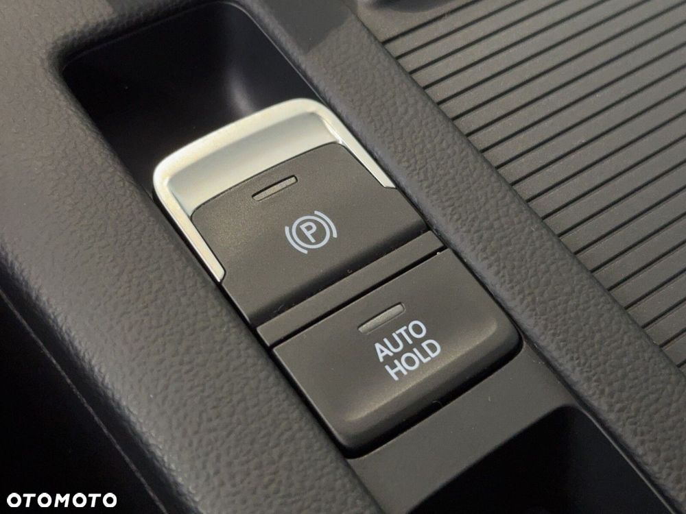 Volkswagen Passat Variant 2.0 TSI Business DSG - 27