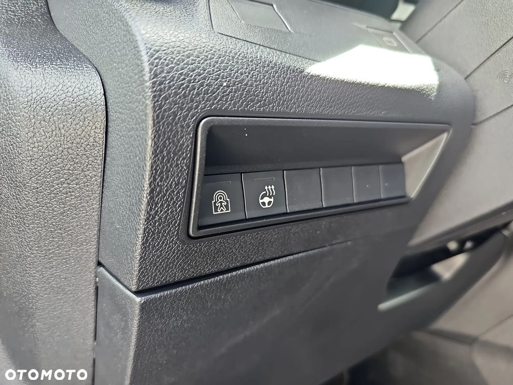 Opel COMBO 5-miescowy automat - 25