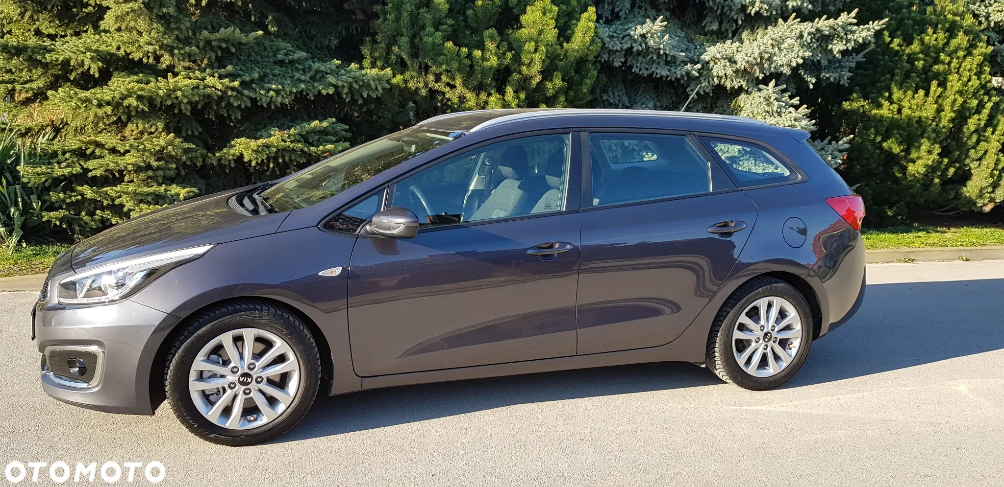 Kia Ceed 1.6 GDI Dream-Team Edition - 6