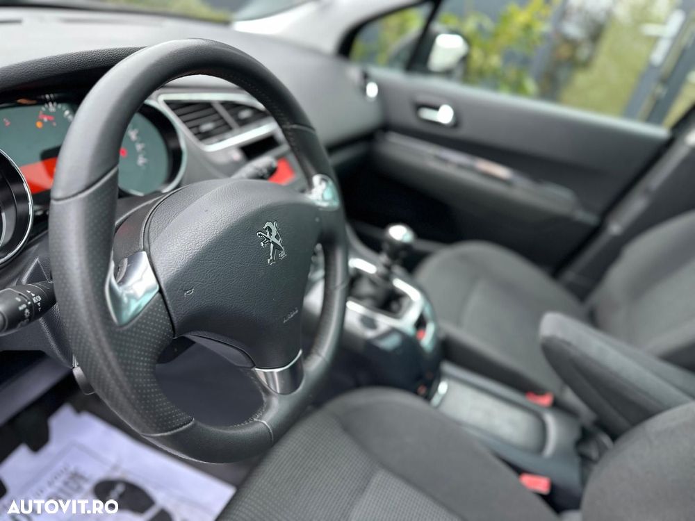 Peugeot 5008 - 12