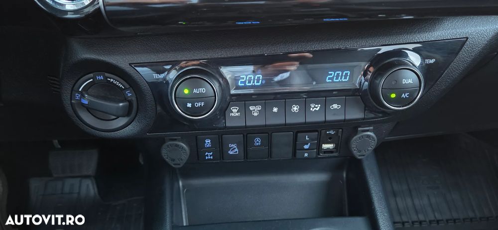 Toyota Hilux 2.8D 204CP 4x4 Double Cab AT Invincible - 23