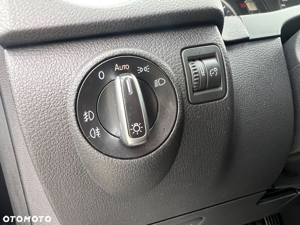 Volkswagen Tiguan 2.0 TDI 4Mot R-Style DSG - 23