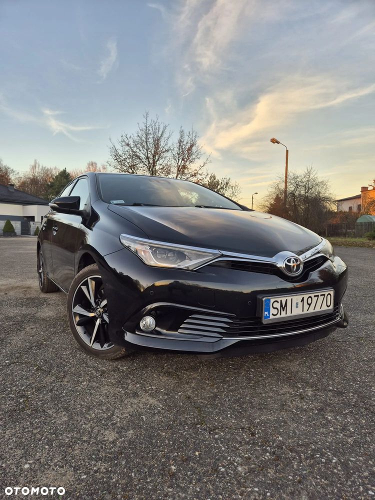 Toyota Auris 1.6 Dynamic - 1