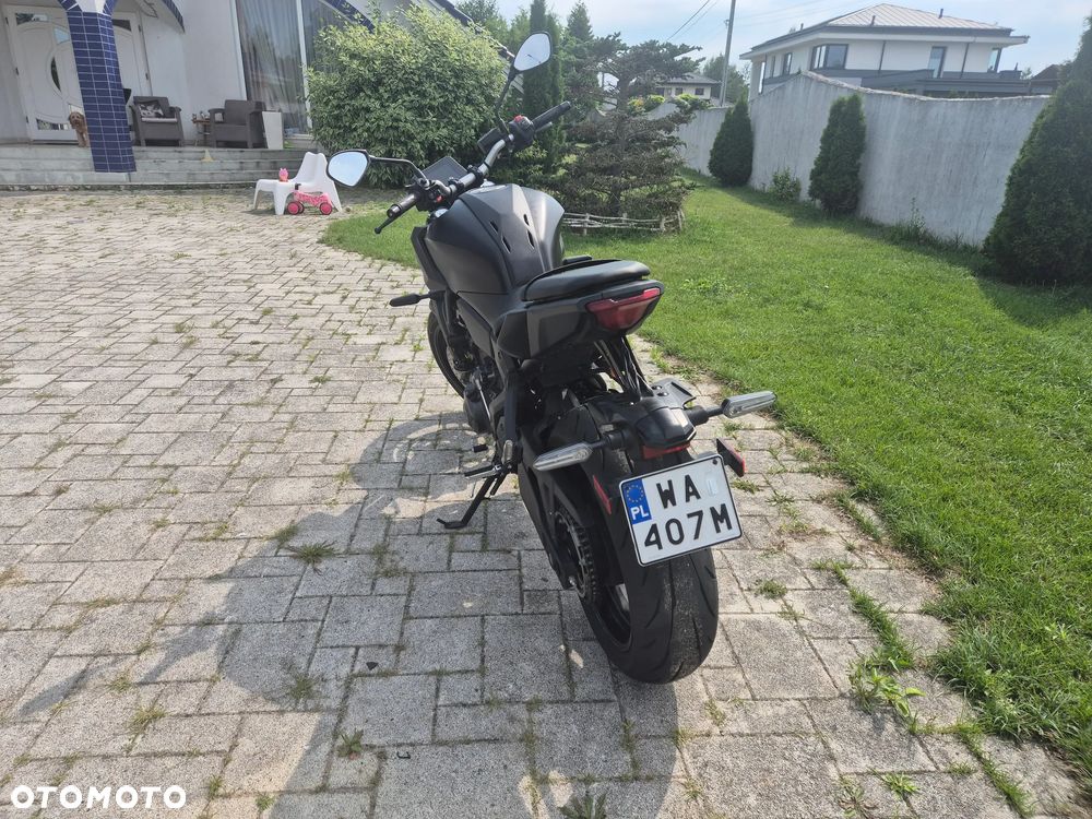 Yamaha MT - 7