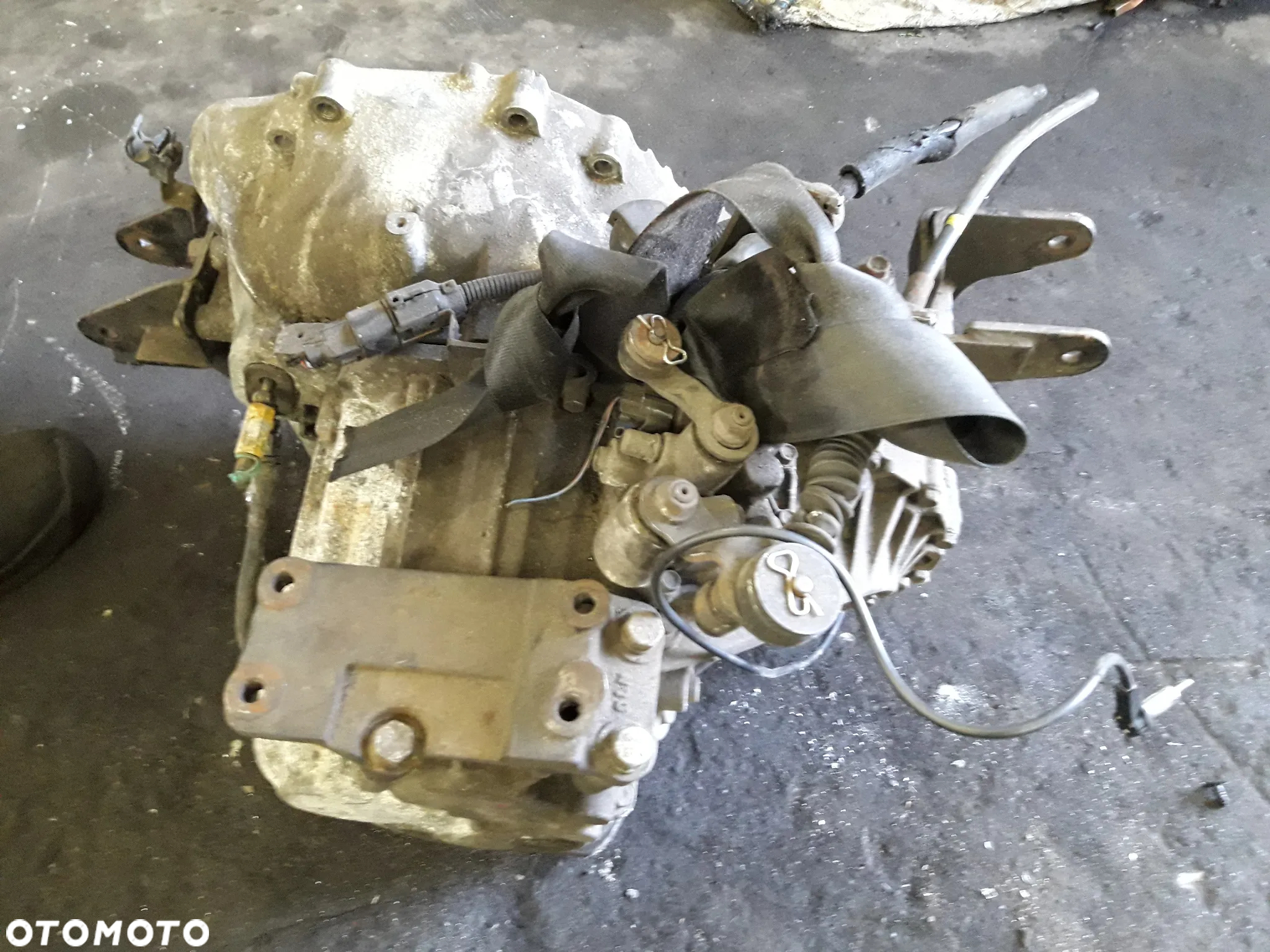 * SKRZYNIA BIEGÓW HYUNDAI TUCSON 2,0 CRDI 2WD M5GF2 * - 4