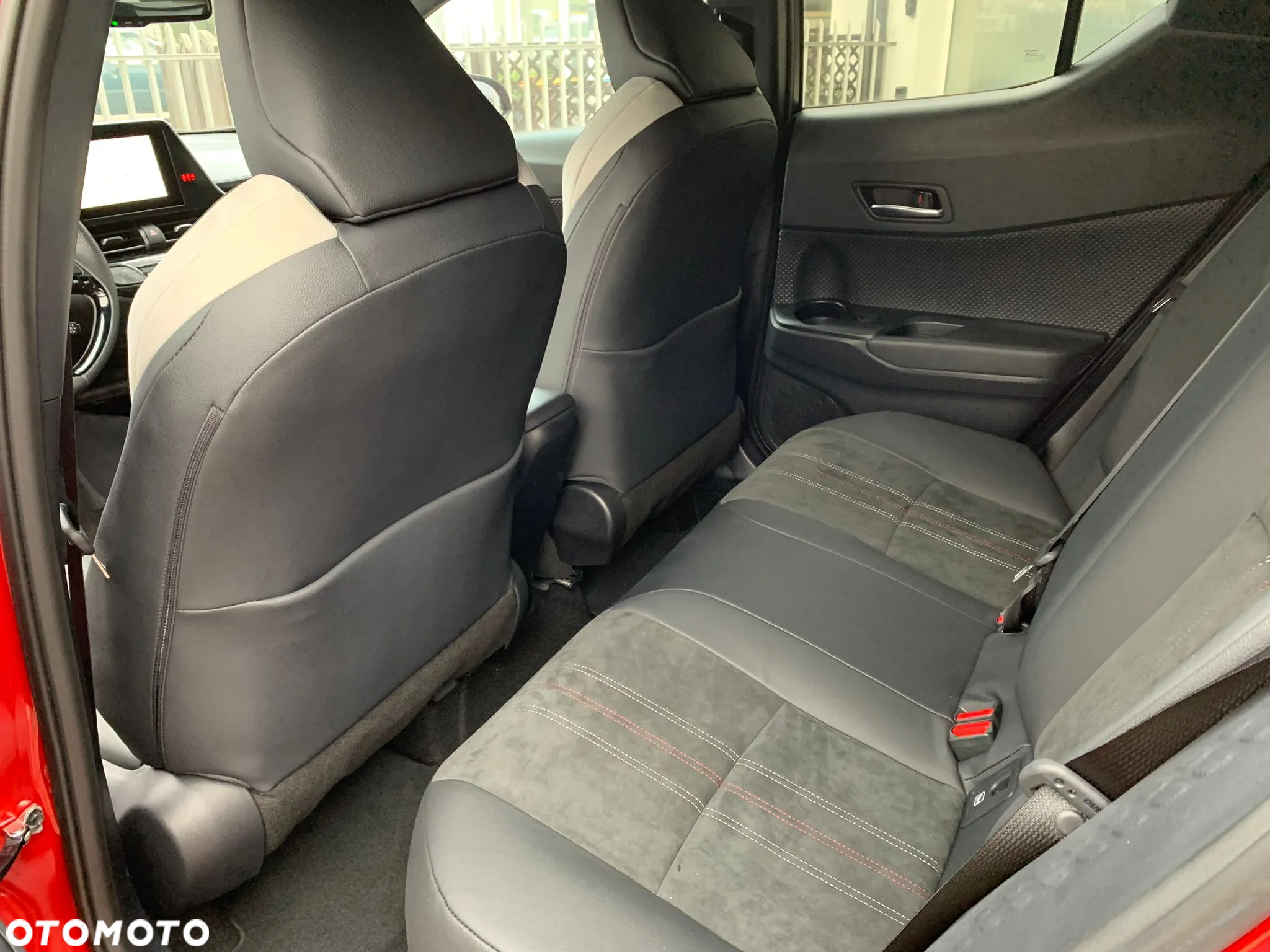 Toyota C-HR 1.8 Hybrid GPF GR Sport - 9