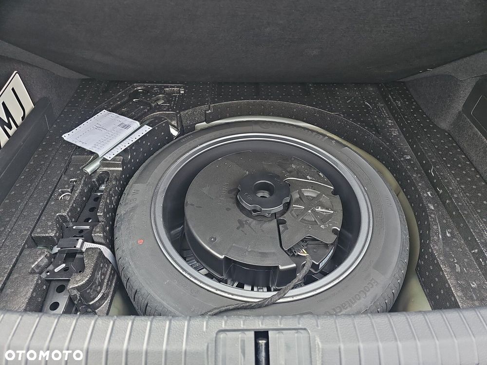 Volkswagen Passat - 24