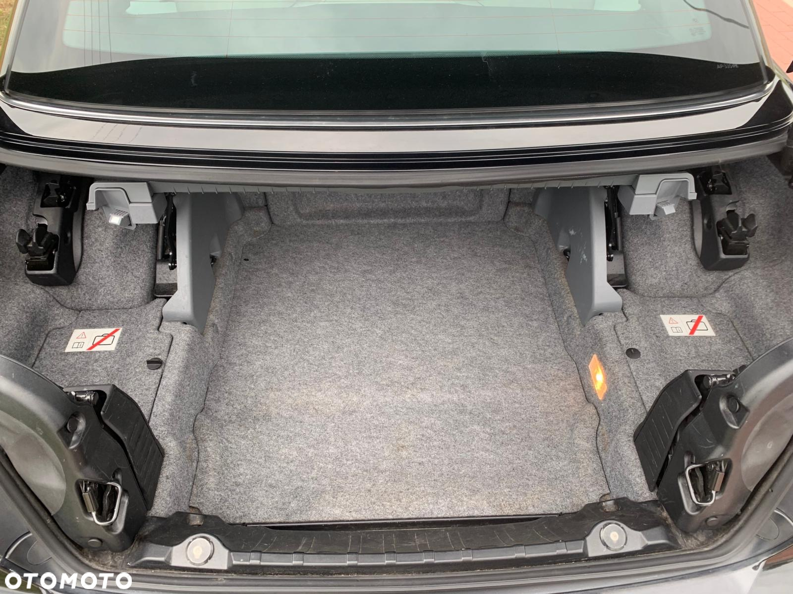 BMW Seria 3 325d DPF Cabrio - 30