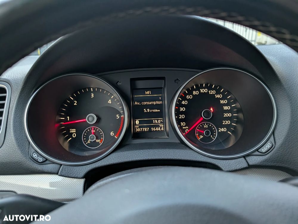 Volkswagen Golf 1.6 TDI DPF 4Motion MATCH - 13
