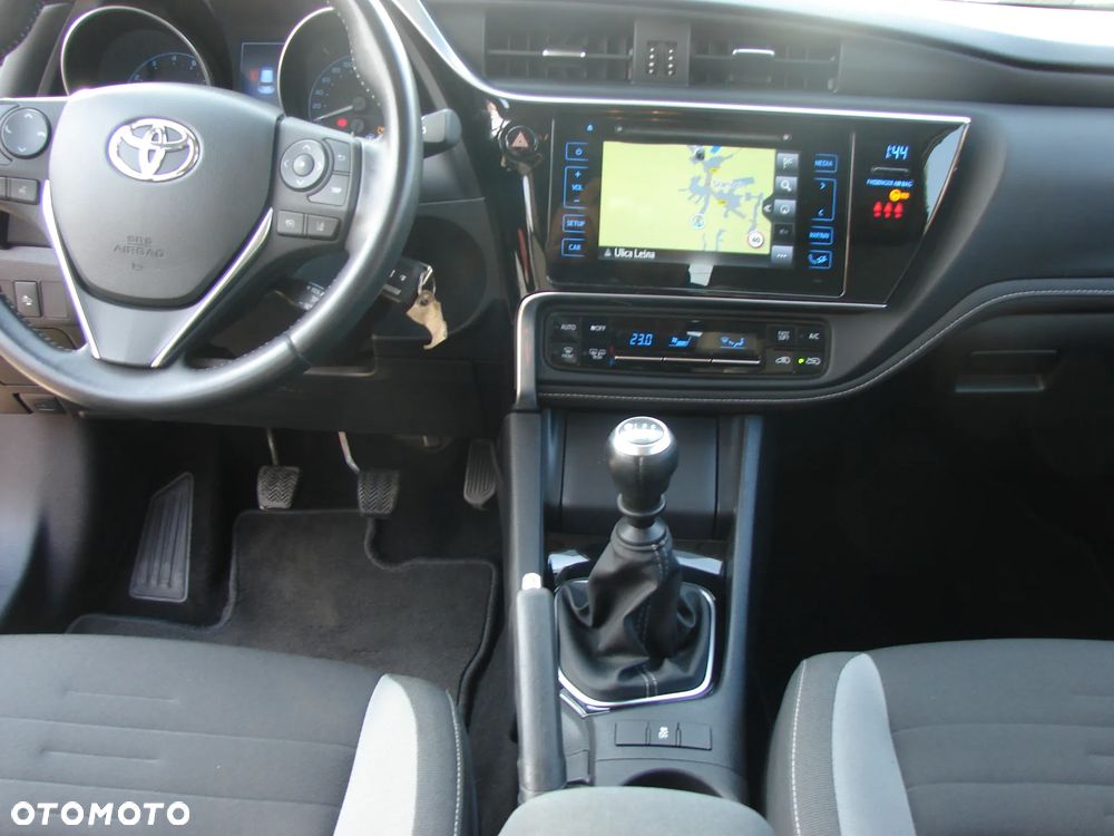 Toyota Auris 1.33 VVT-i Comfort - 14