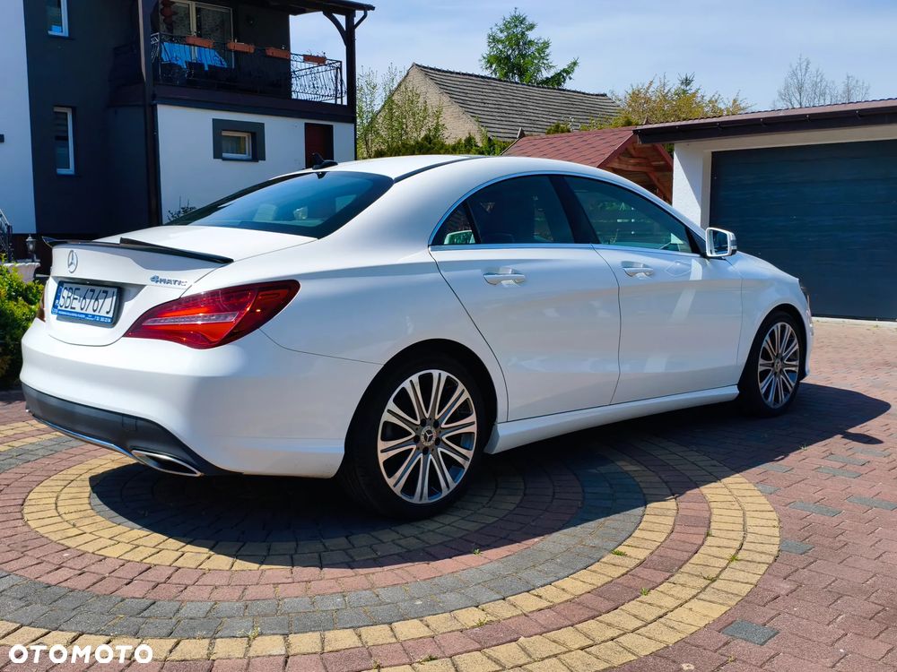 Mercedes-Benz CLA 250 4Matic 7G-DCT - 10