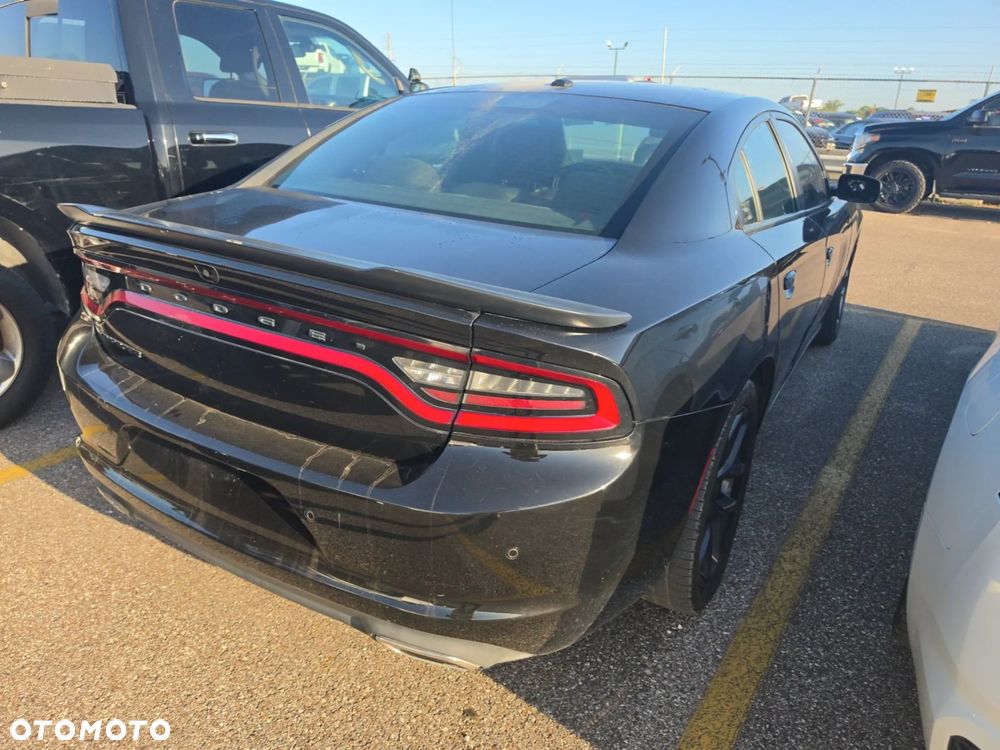 Dodge Charger - 4