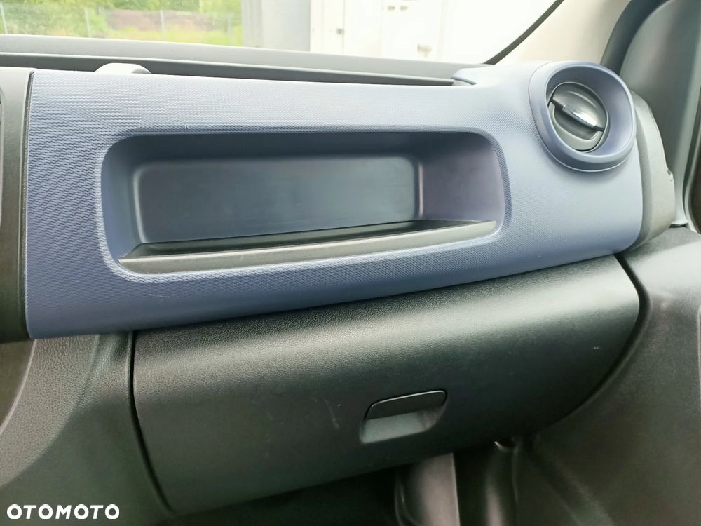 Opel Vivaro Chłodnia 125KM 2 zasilania chłodni - 21