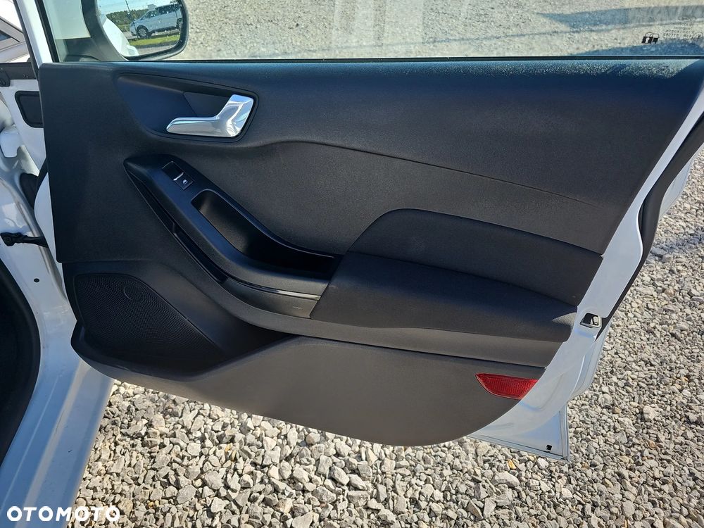 Ford Fiesta 1.1 Trend - 25