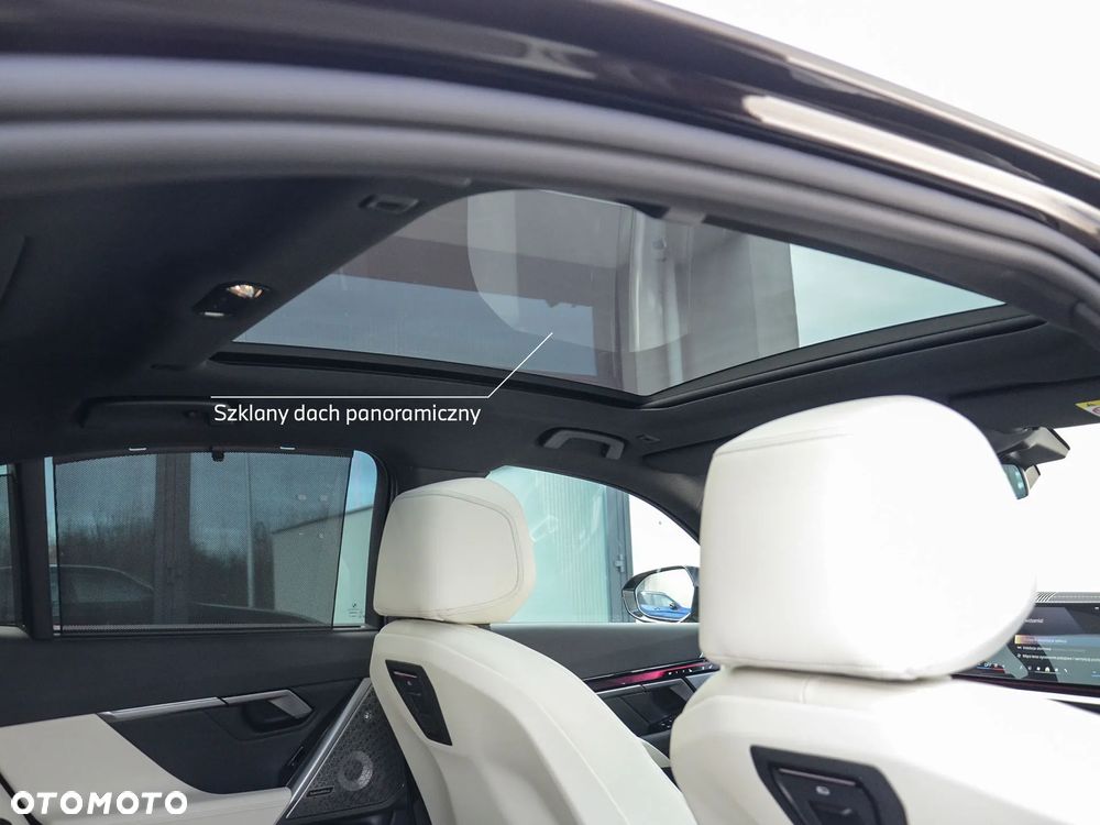 BMW Seria 5 540d xDrive mHEV - 31
