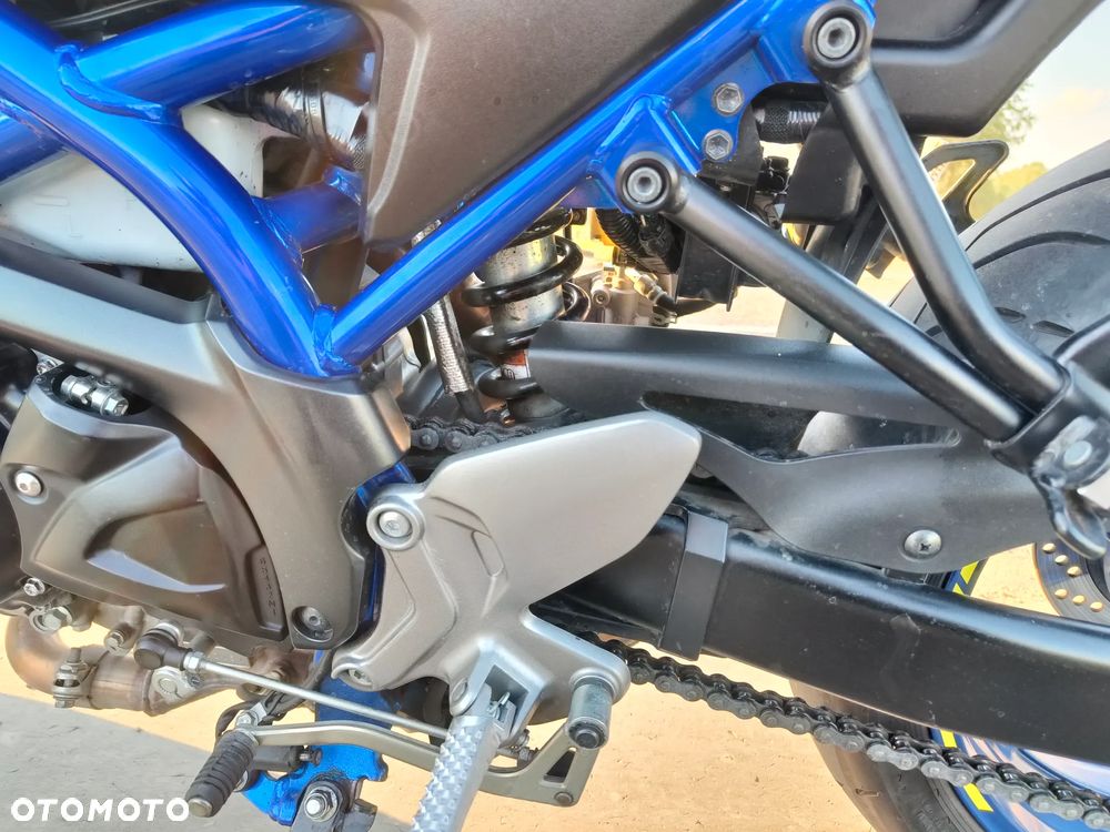 Suzuki SV - 15