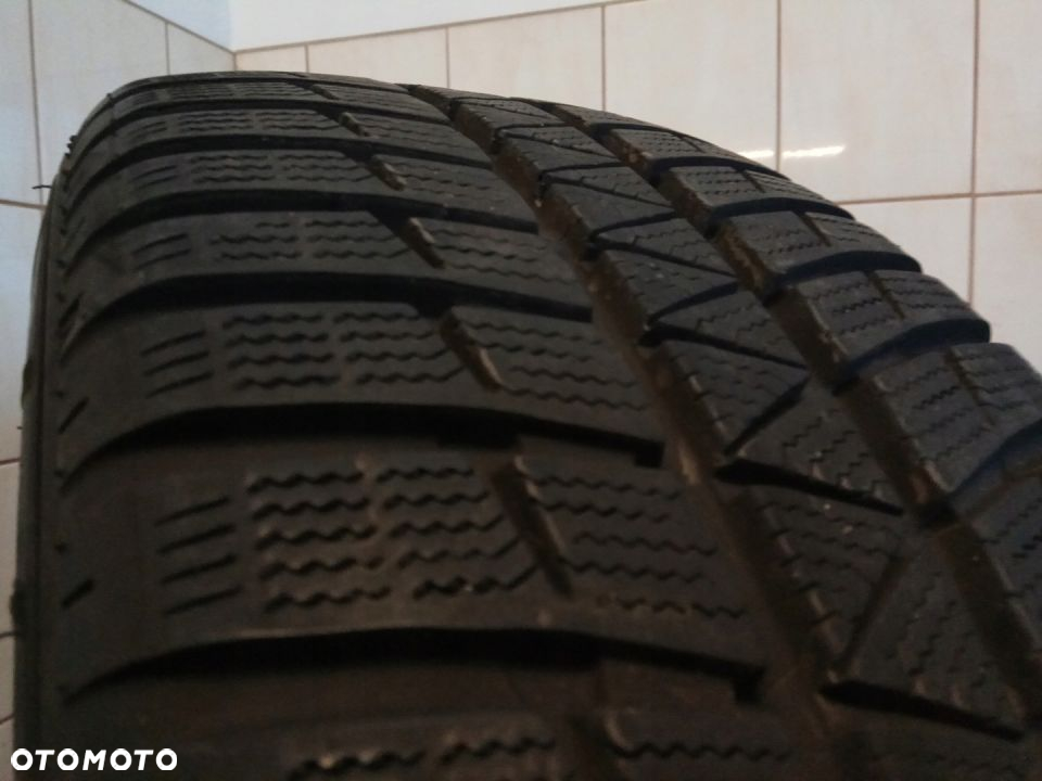R16 225/55 Falken HS449 eurowinter - 2