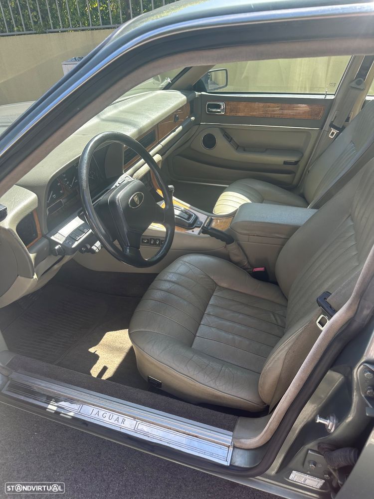 Jaguar Sovereign 4.0 - 23