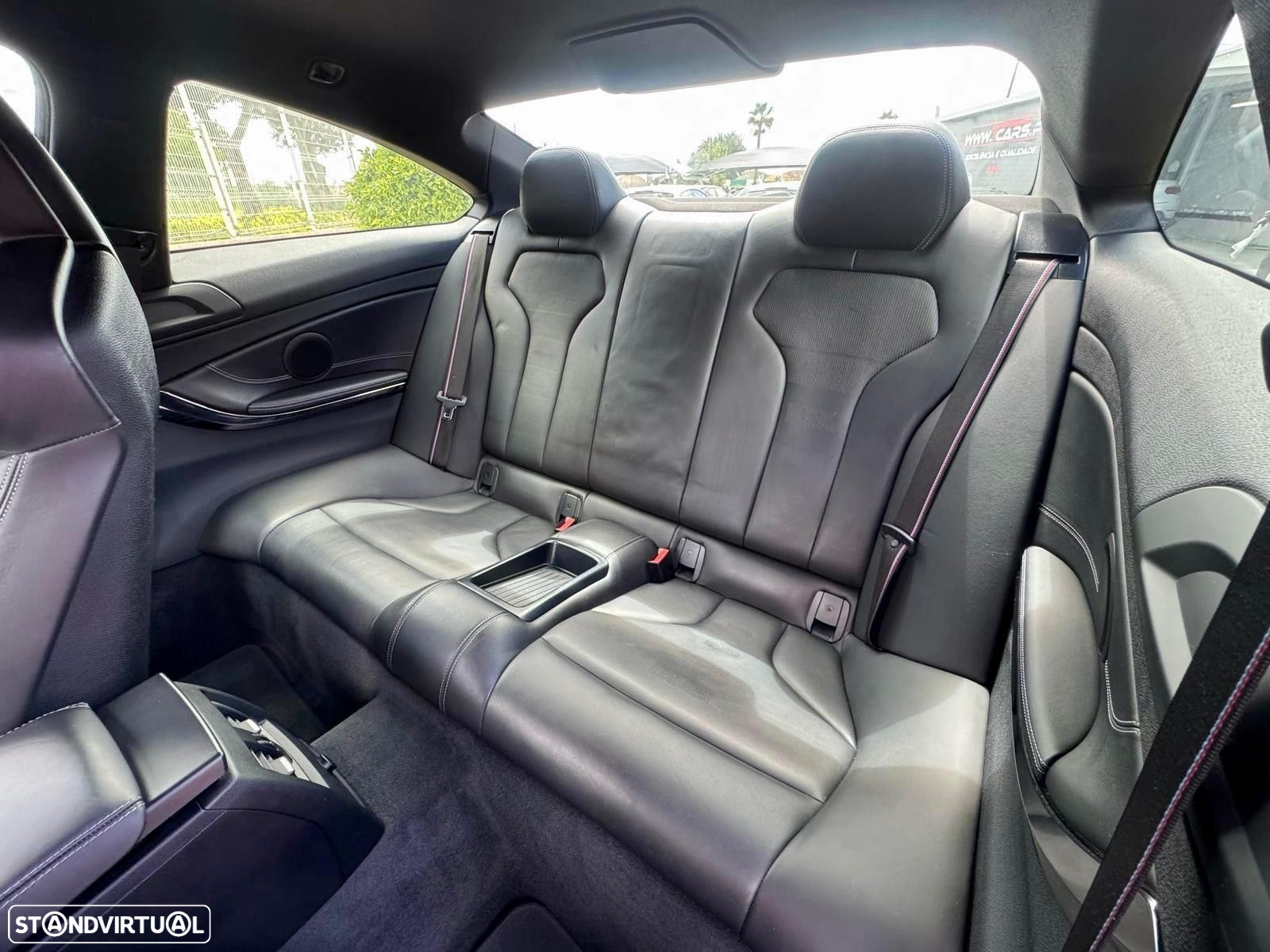 BMW M4 Coupe DKG Competition - 35