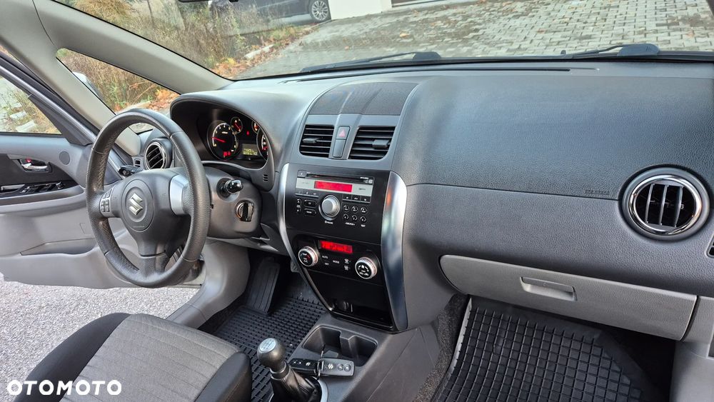 Suzuki SX4 1.6 VVT 4x4 Style - 10