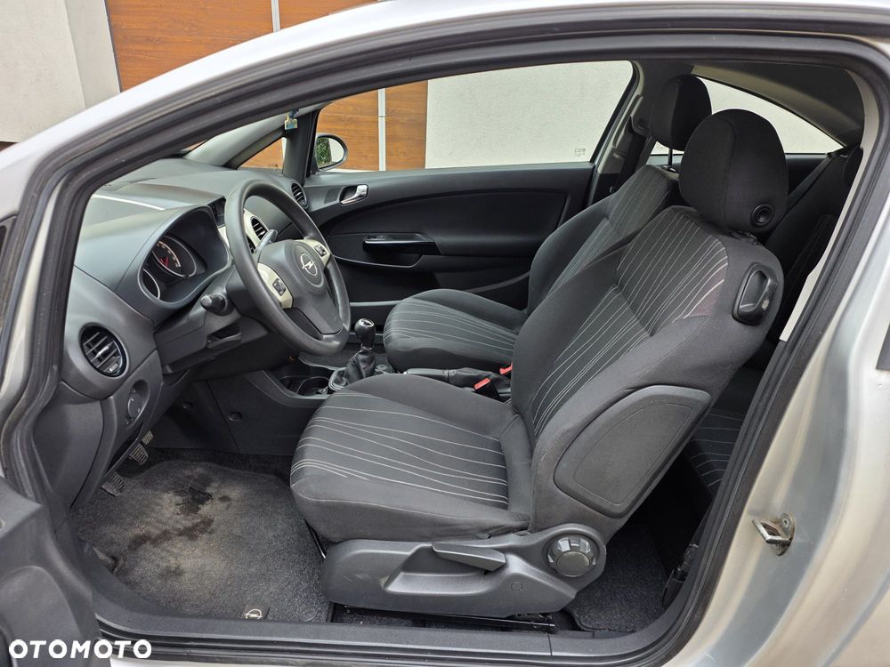 Opel Corsa 1.2 16V Edition - 8