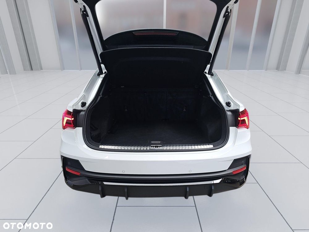 Audi Q3 Sportback - 20