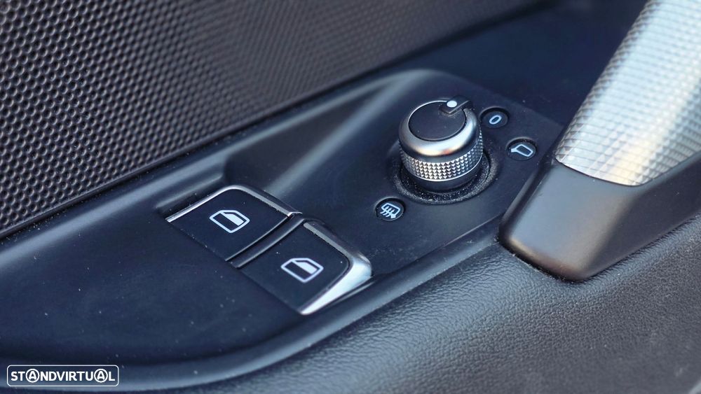 Audi TT Coupé 2.0 TDI S-line - 25