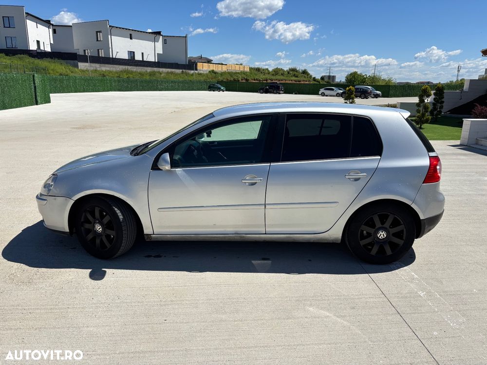 Volkswagen Golf - 6