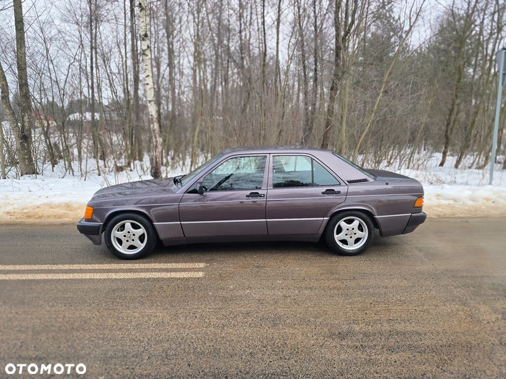 Mercedes-Benz W201 (190) - 17