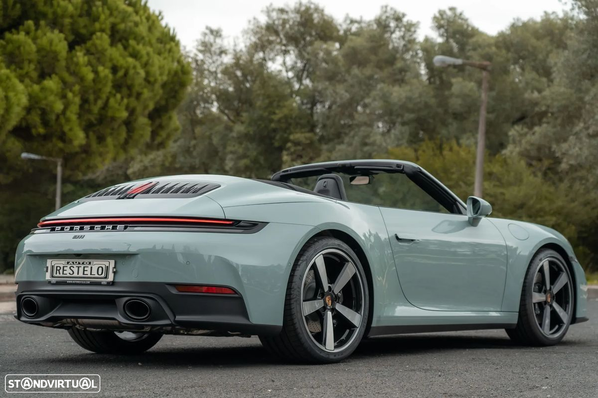 Porsche 911 (992) Carrera - 2