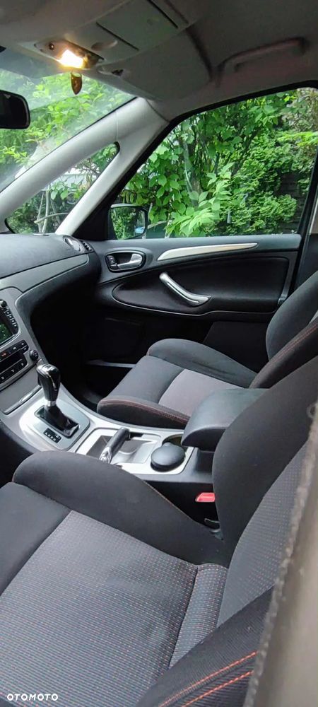 Ford S-Max - 8