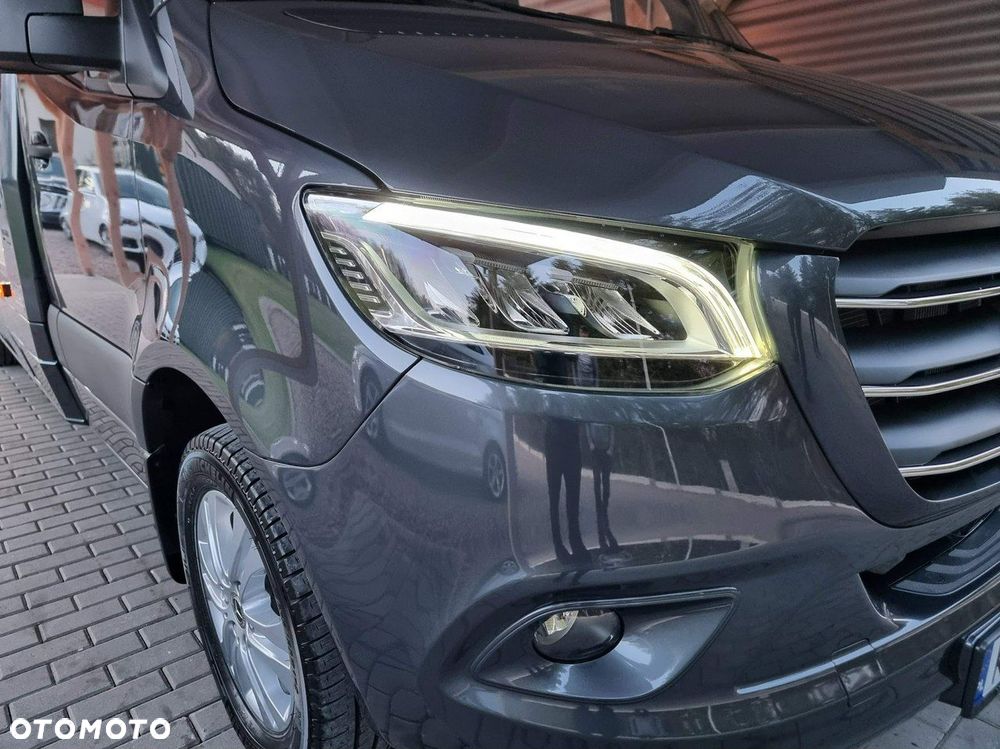 Mercedes-Benz Sprinter - 11