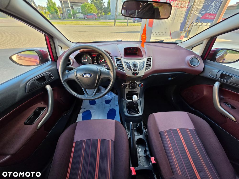 Ford Fiesta 1.25 Celebration - 11