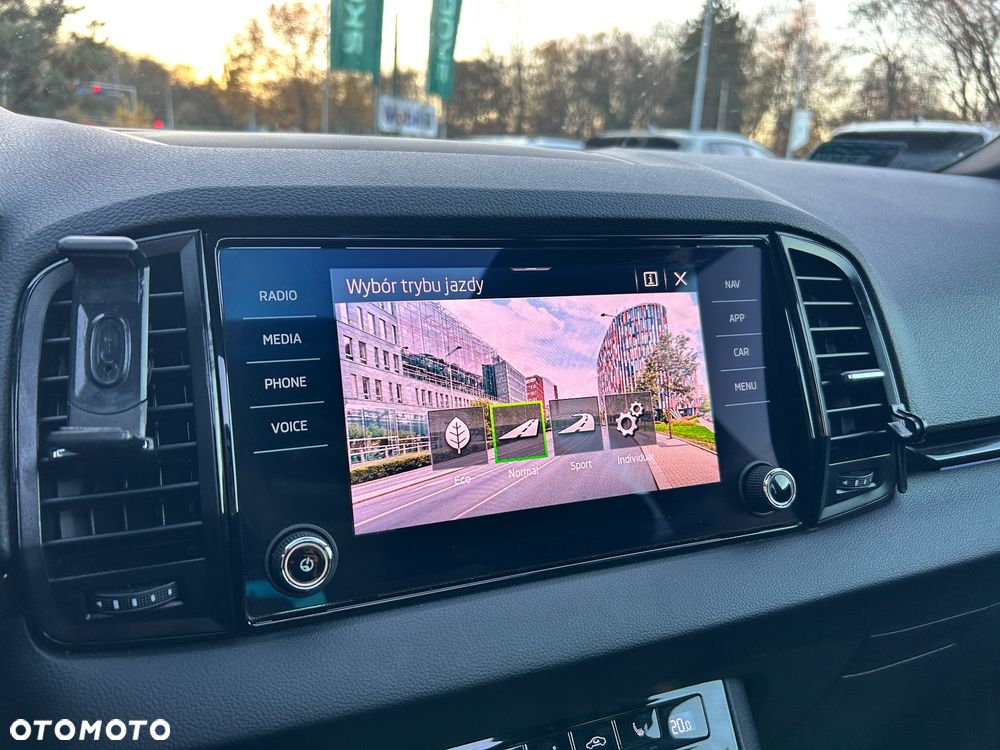 Skoda Karoq 1.5 TSI ACT 4x2 Sportline DSG - 22