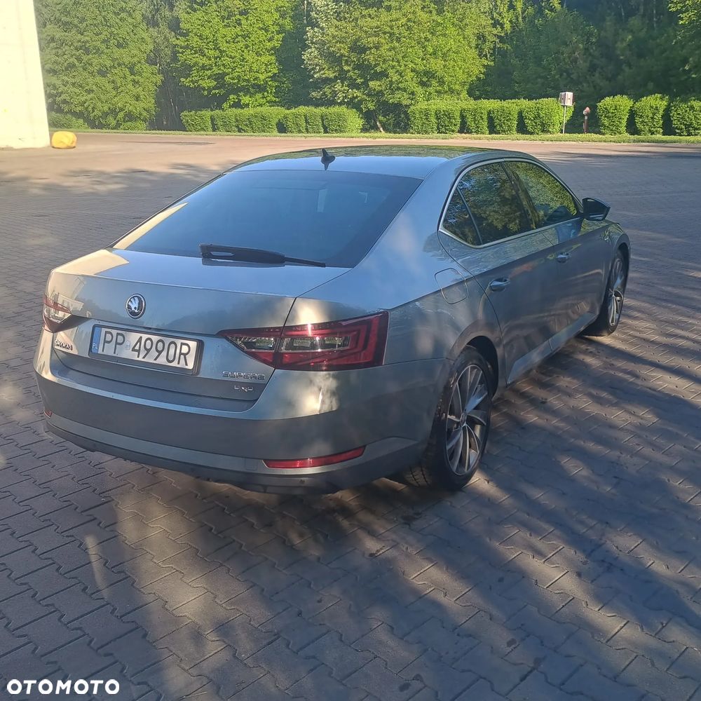 Skoda Superb 2.0 TDI SCR 4x4 L&K DSG - 4