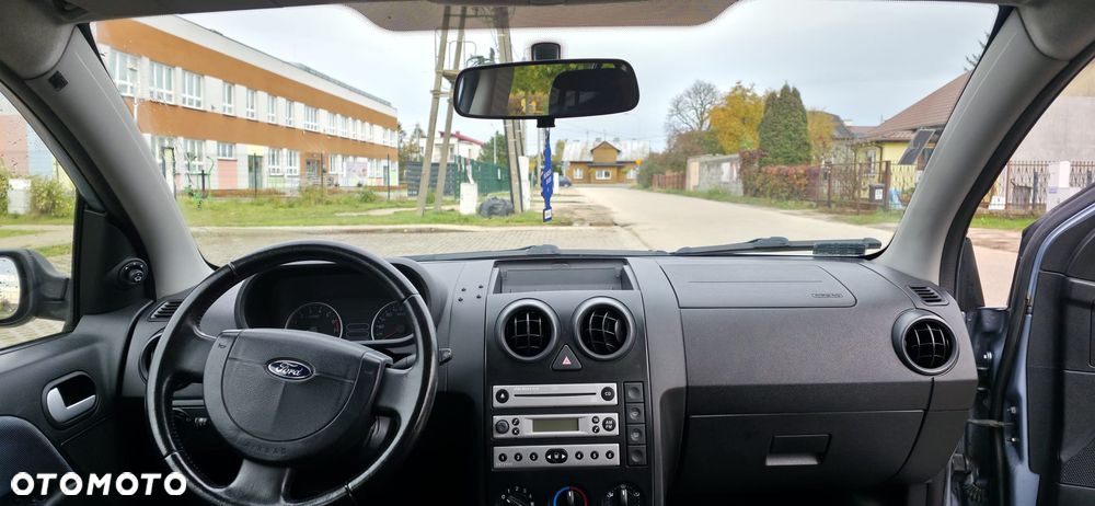 Ford Fusion - 11