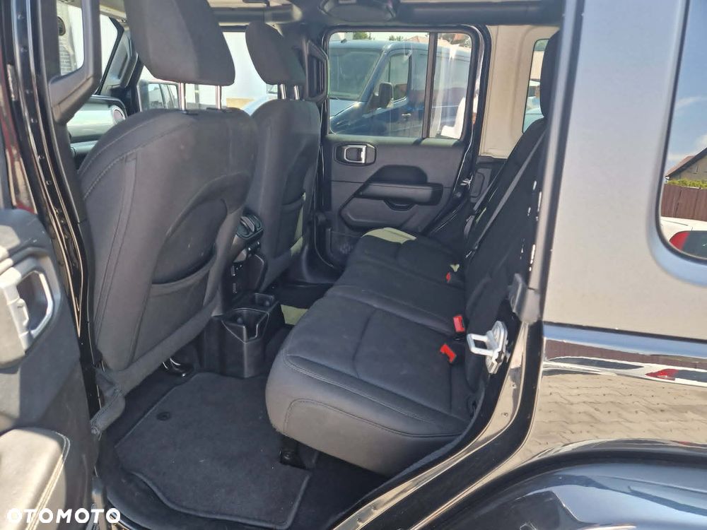 Jeep Wrangler Unlimited 3.6 Automatik Sahara - 15