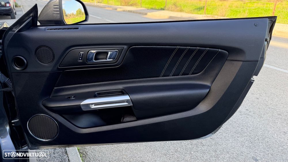 Ford Mustang Cabrio 2.3 Eco Boost - 11