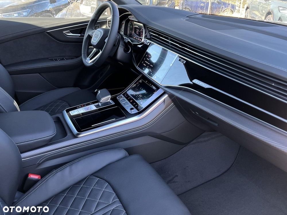 Audi Q8 - 17