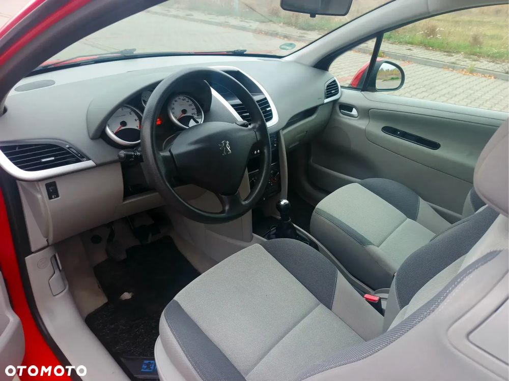 Peugeot 207 75 Urban Move - 14