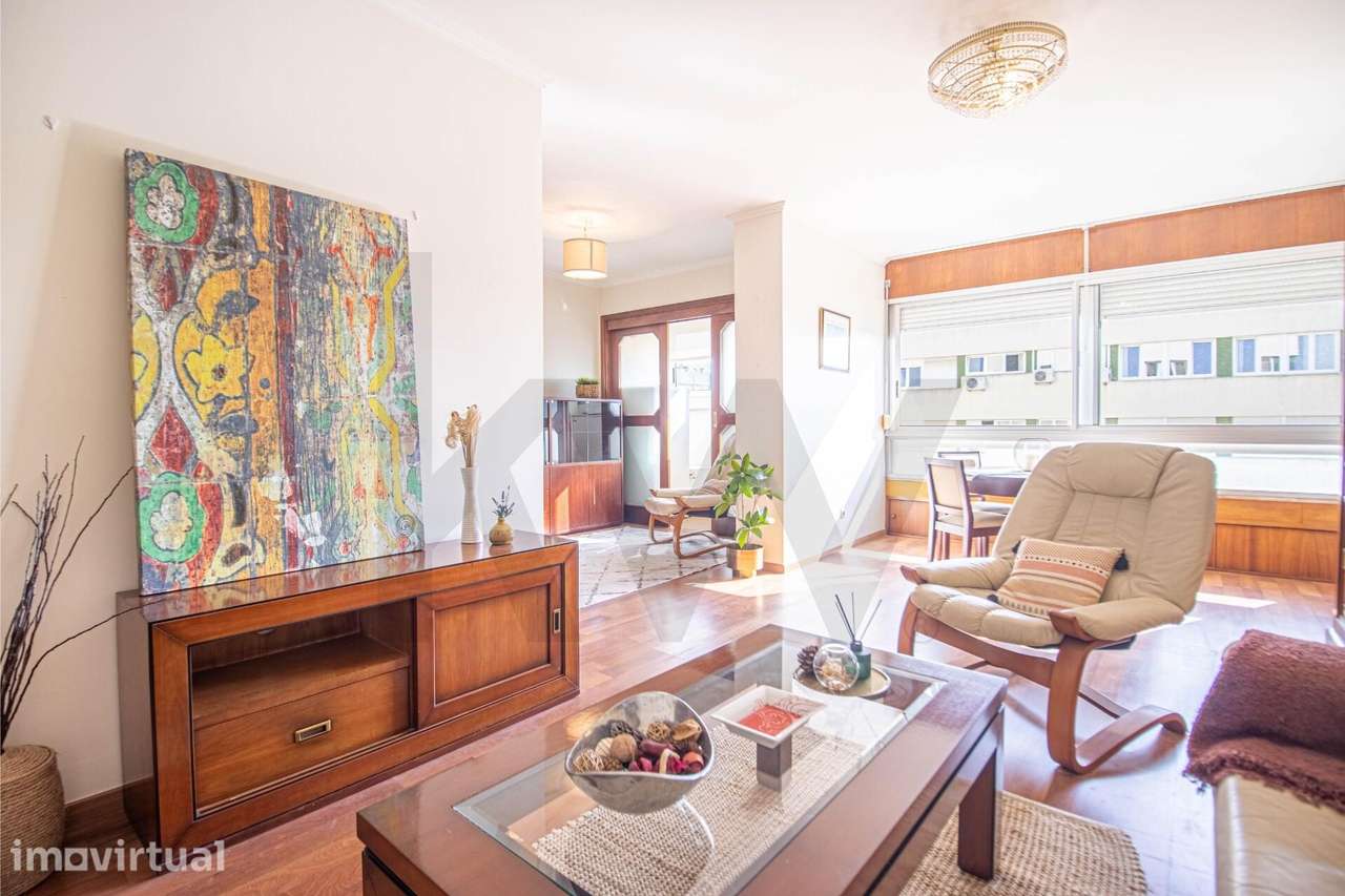 Apartamento T3 na Quinta do Marquês, Oeiras com 115m2