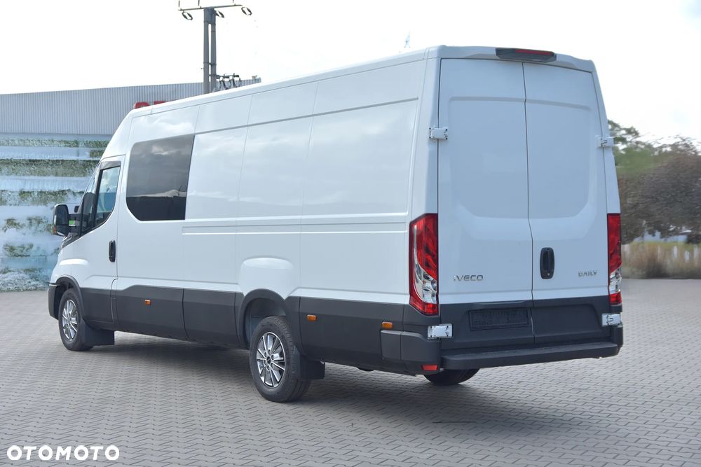 Iveco Daily 35S18 180km zabudowa brygadowa 7osobowy MOBILCAR - 4