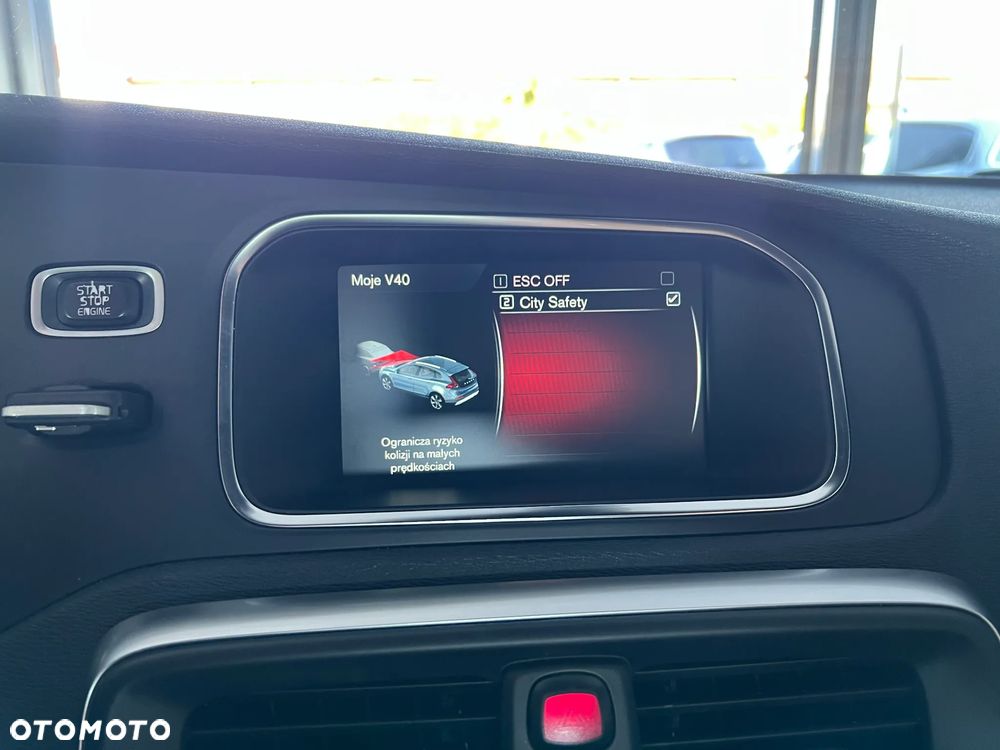 Volvo V40 Cross Country D3 Drive-E Summum - 29