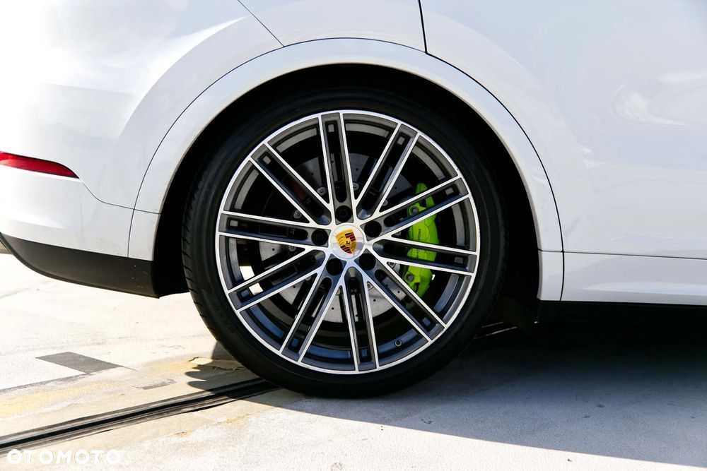 Porsche Cayenne Turbo S E-Hybrid Tiptronic S - 23