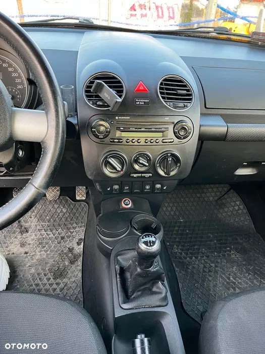 Volkswagen New Beetle 2.0 - 5