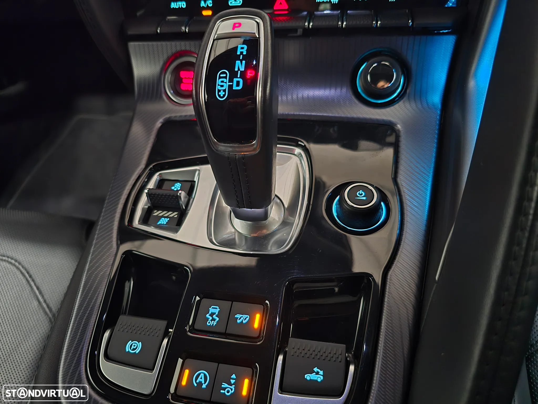 Jaguar F-Type 2.0 i4 R-Dynamic - 27